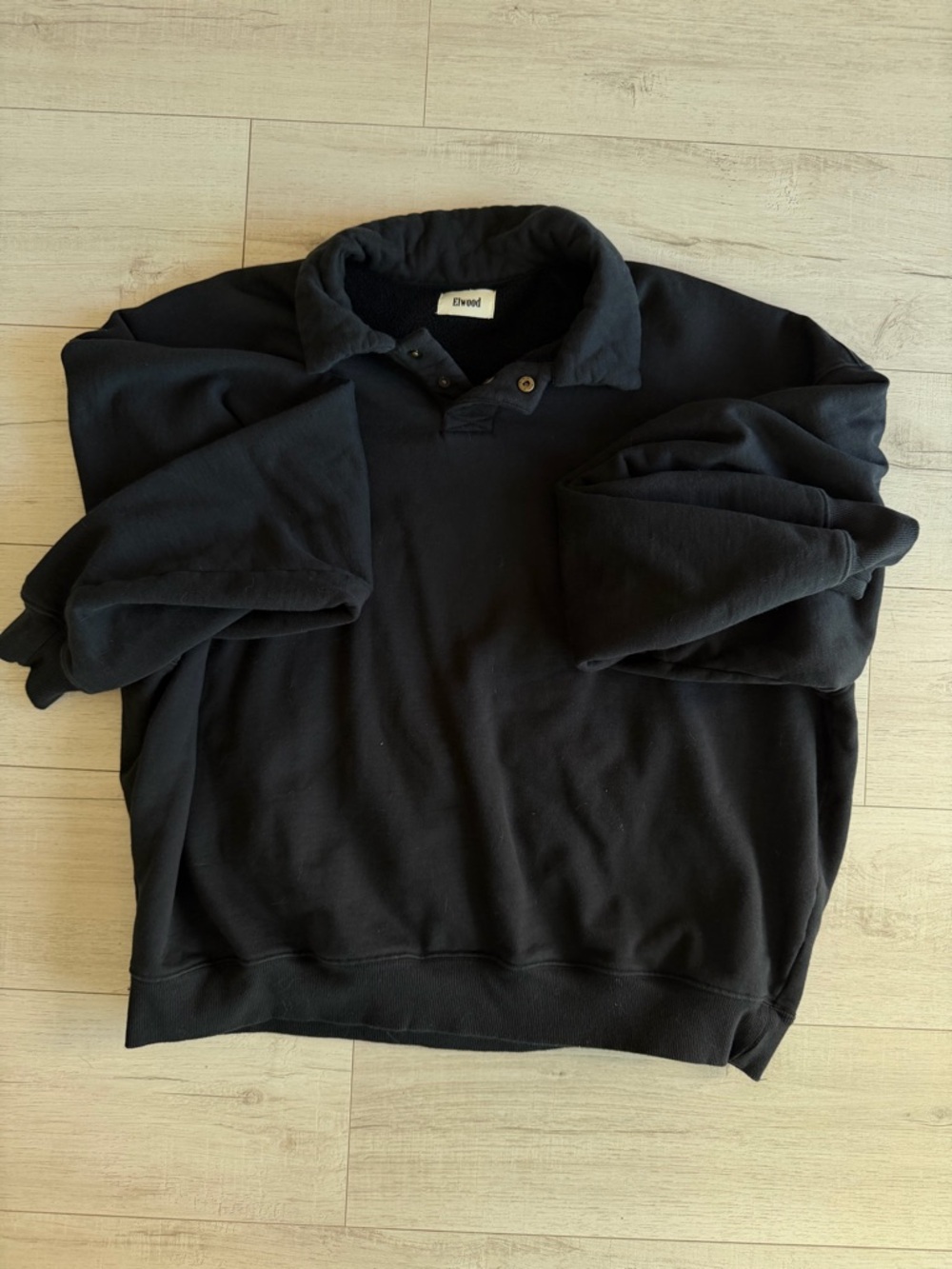 Elwood button up polo in charcoal large